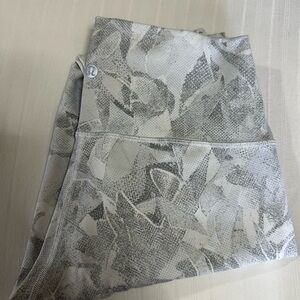 Lululemon Gray Patterned Leggings